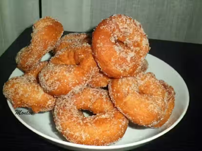 Galette de semoule harcha dor&eacute;e et moelleuse.